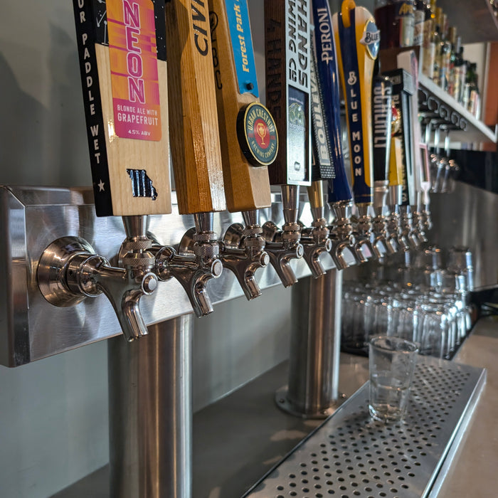 Draft Beer vs. Bottled Beer: Why Draft Wins for Taste, Cost, and Customer Experience